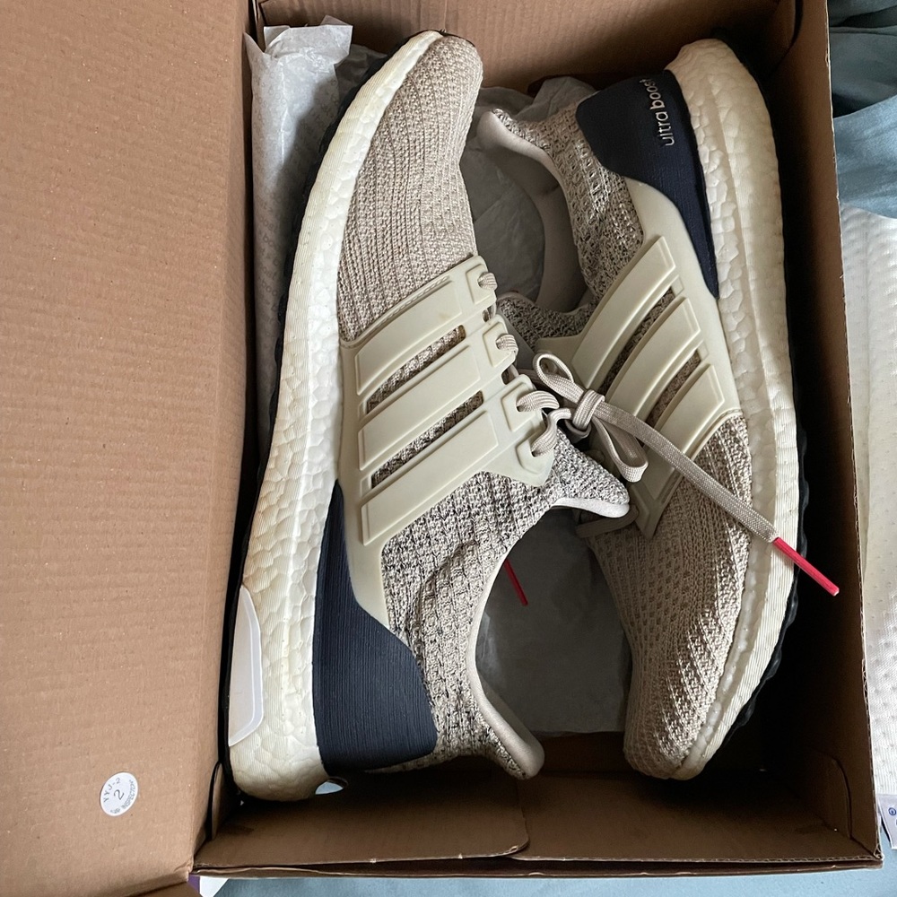 Adidas Ultraboost 4.0